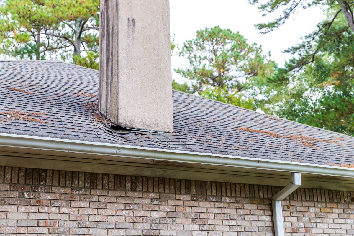 does homeowners insurance cover roof leaks shingles sinking due to humidity
